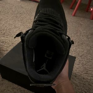 Black cat Jordan 4, only worn once.